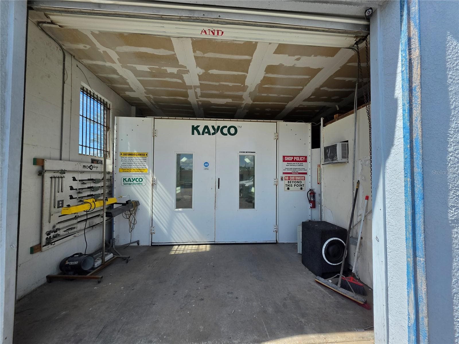 Paint booth 1 - 2242 FOWLER ST, FORT MYERS
