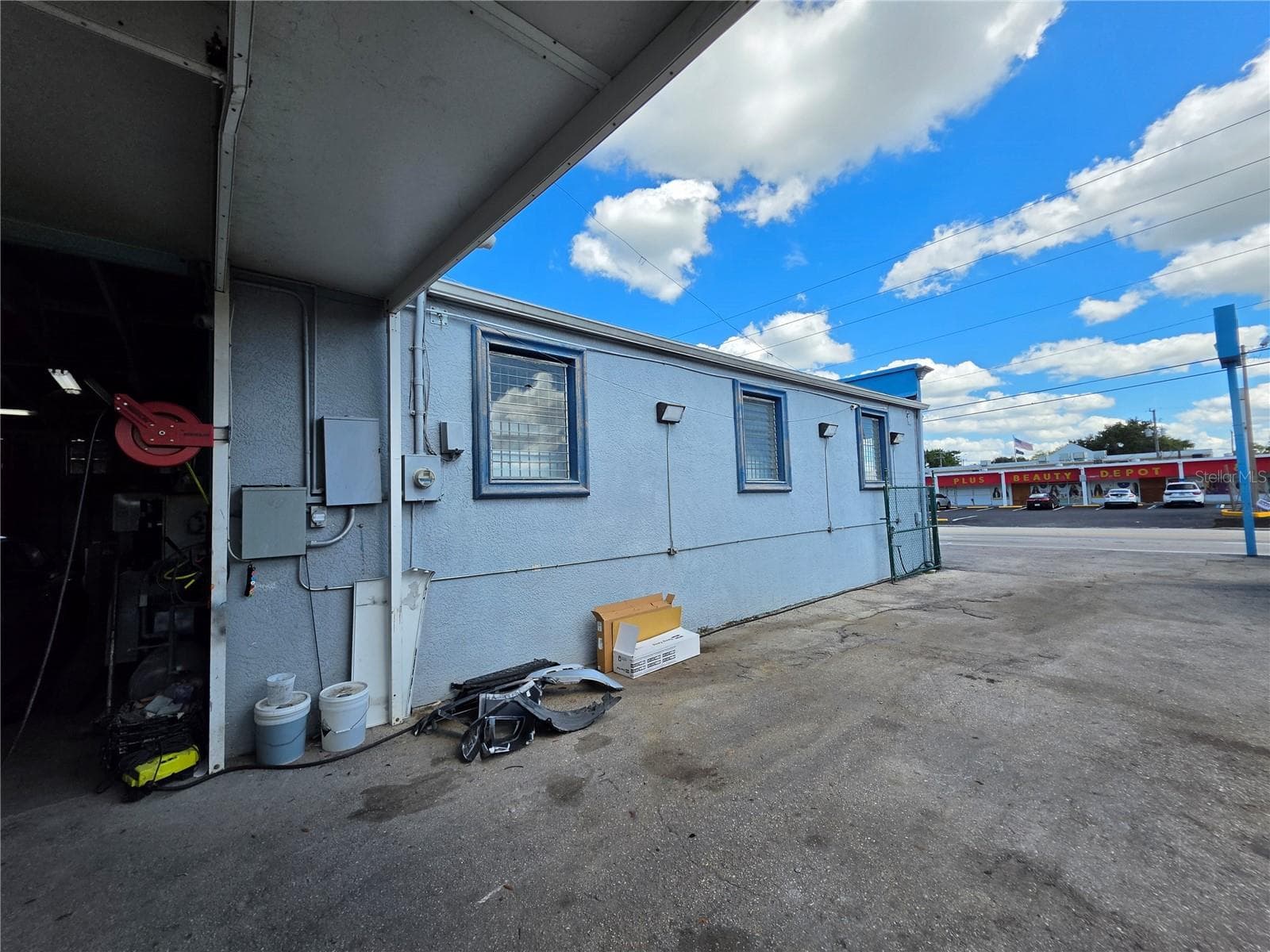 Side view from rear - 2242 FOWLER ST, FORT MYERS