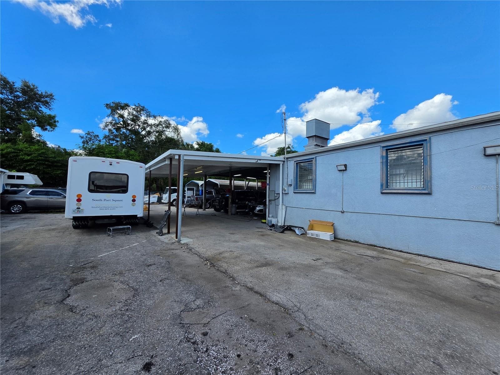 Side view from front 2 - 2242 FOWLER ST, FORT MYERS