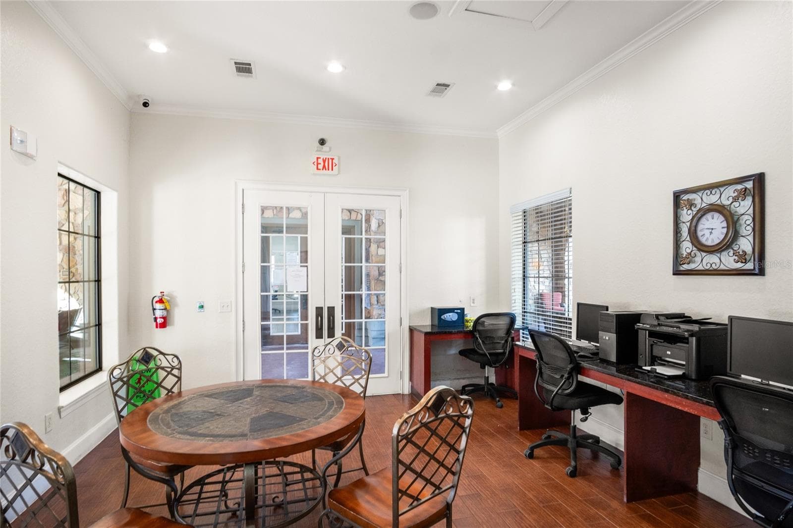 Media Room - 912 CHARO PKWY #232, DAVENPORT