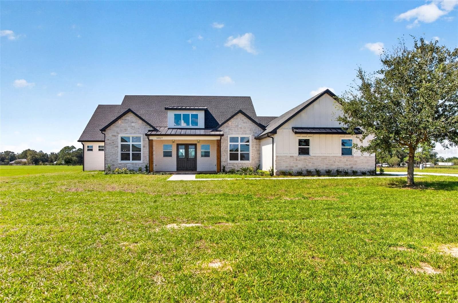 Single Family Residence at 14927 CRIMSON OAKS TRAIL, DADE CITY, photo 2 of 90