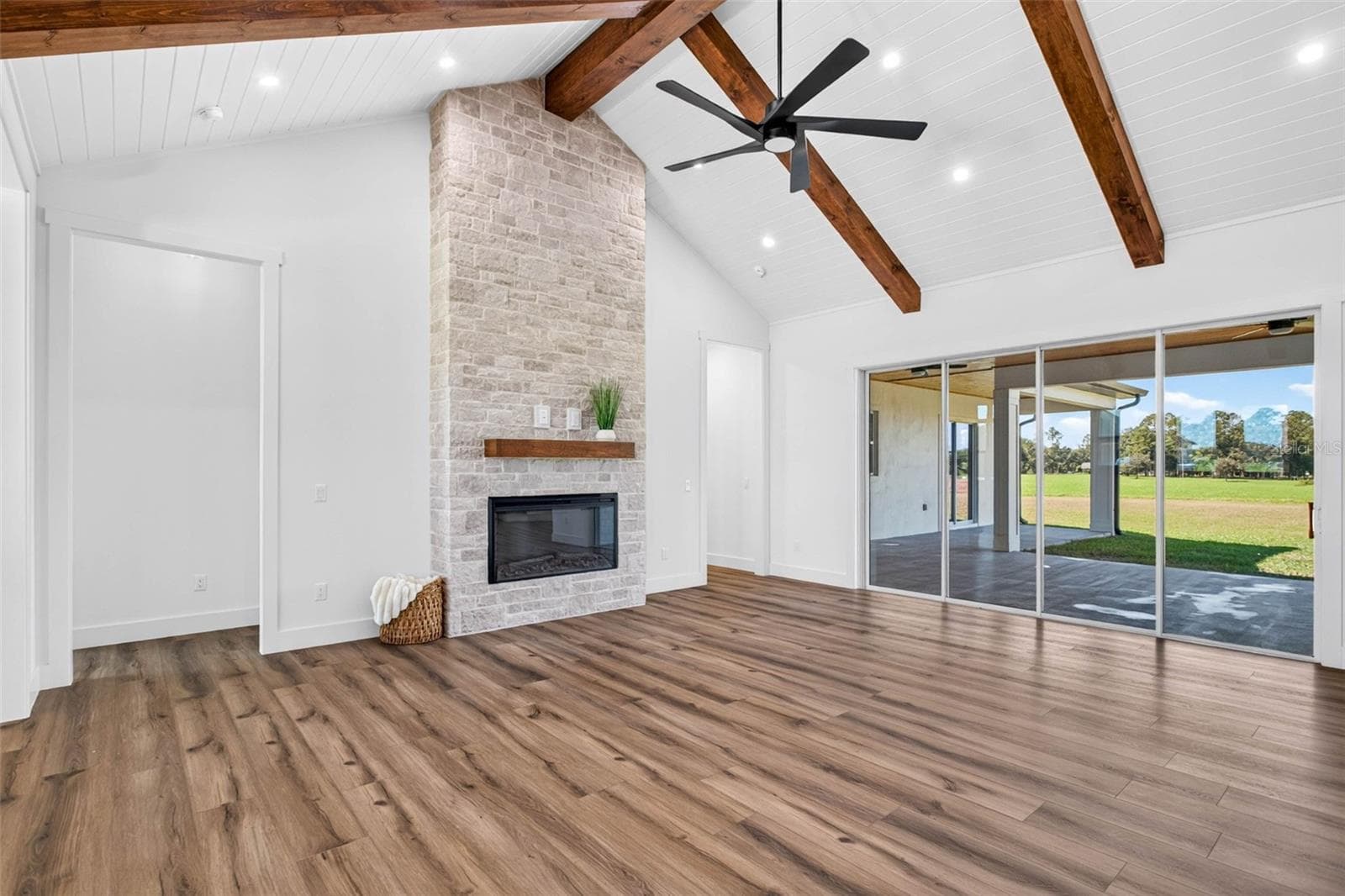 Single Family Residence at 14927 CRIMSON OAKS TRAIL, DADE CITY, photo 8 of 90