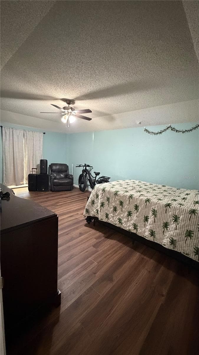 Single Family Residence at 4404 S LAUREL POINTE DR, LAKELAND, photo 21 of 43