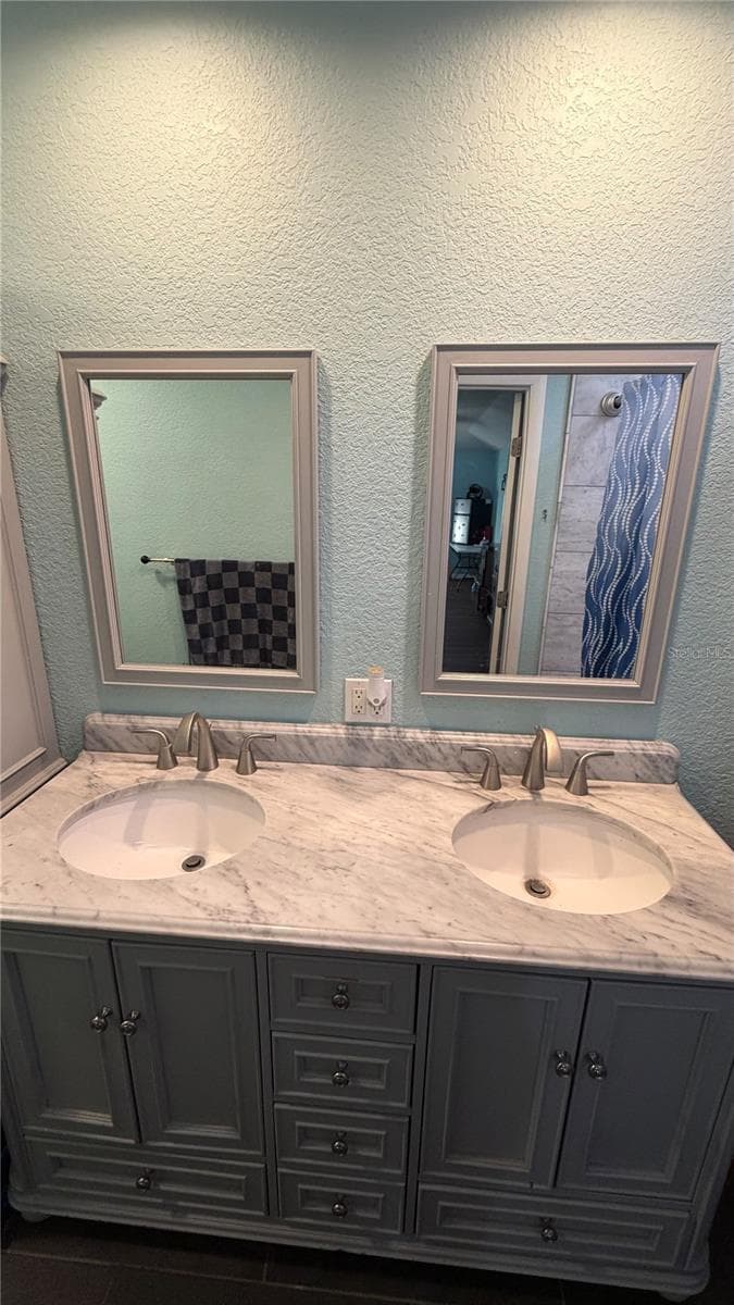 Single Family Residence at 4404 S LAUREL POINTE DR, LAKELAND, photo 29 of 43