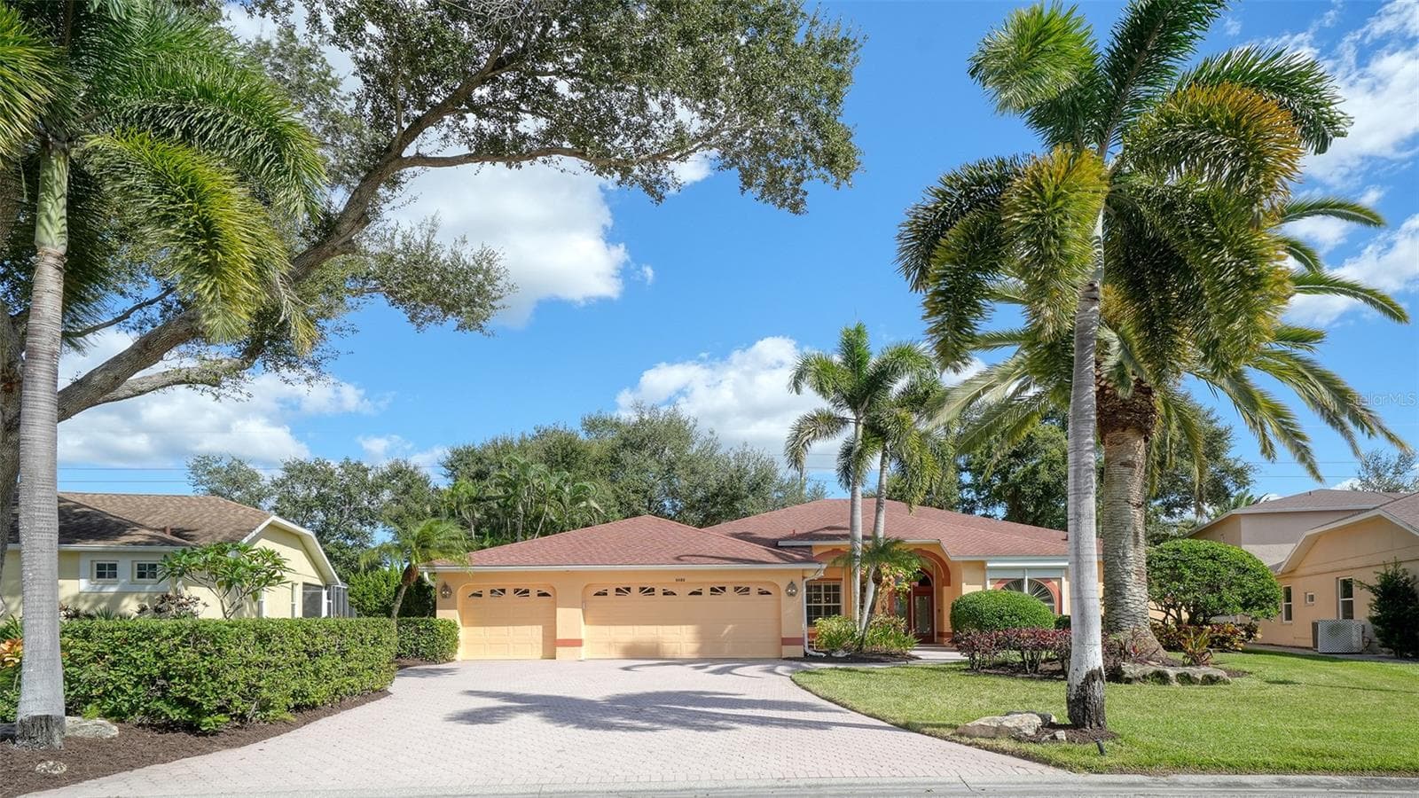 Single Family Residence at 9488 HAWKSMOOR LN, SARASOTA, photo 3 of 33