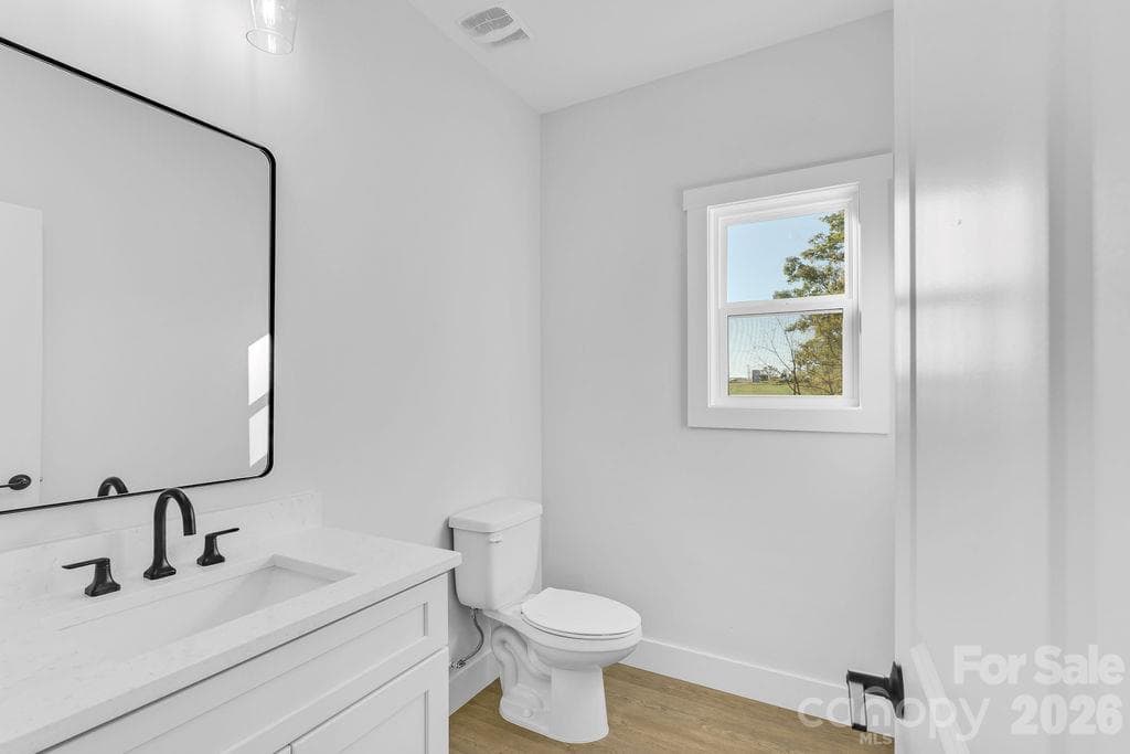 Single Family Residence at 1429 10th Avenue SW, Hickory, photo 10 of 22