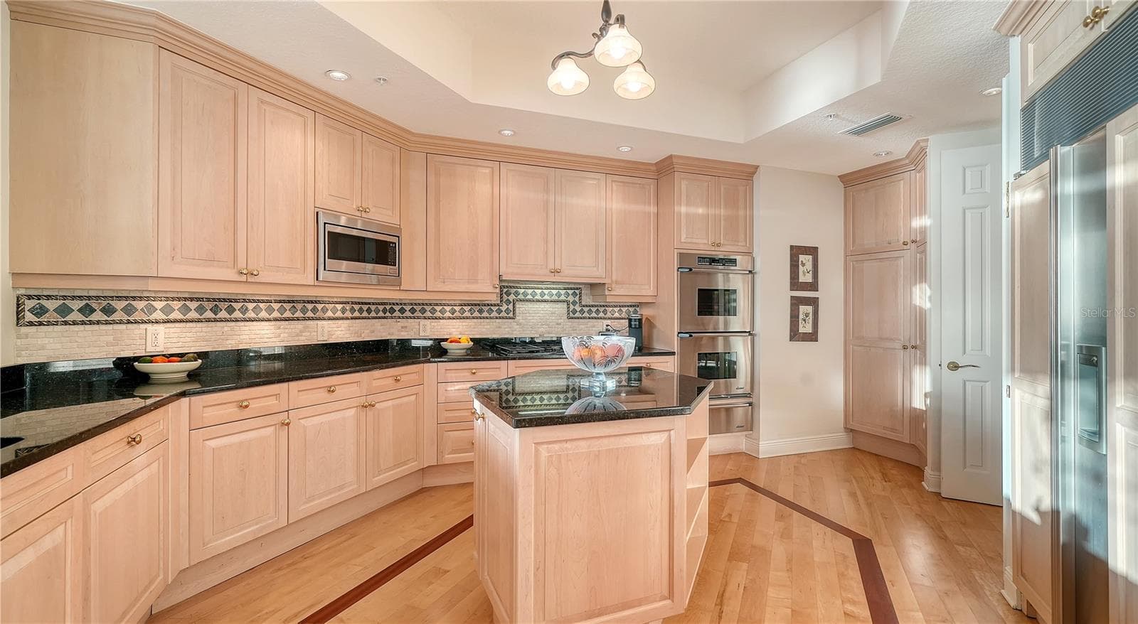 Condominium at 1300 BENJAMIN FRANKLIN DR #1003, SARASOTA, photo 35 of 91