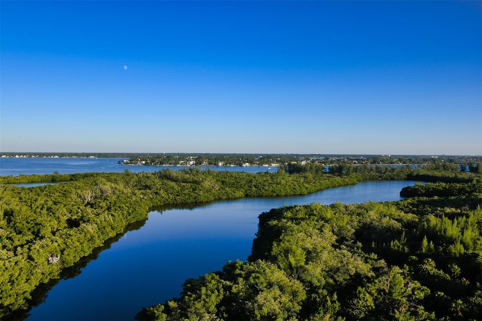 Condominium at 1300 BENJAMIN FRANKLIN DR #1003, SARASOTA, photo 40 of 91
