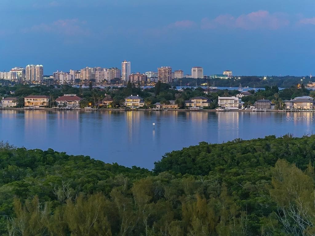 Condominium at 1300 BENJAMIN FRANKLIN DR #1003, SARASOTA, photo 45 of 91