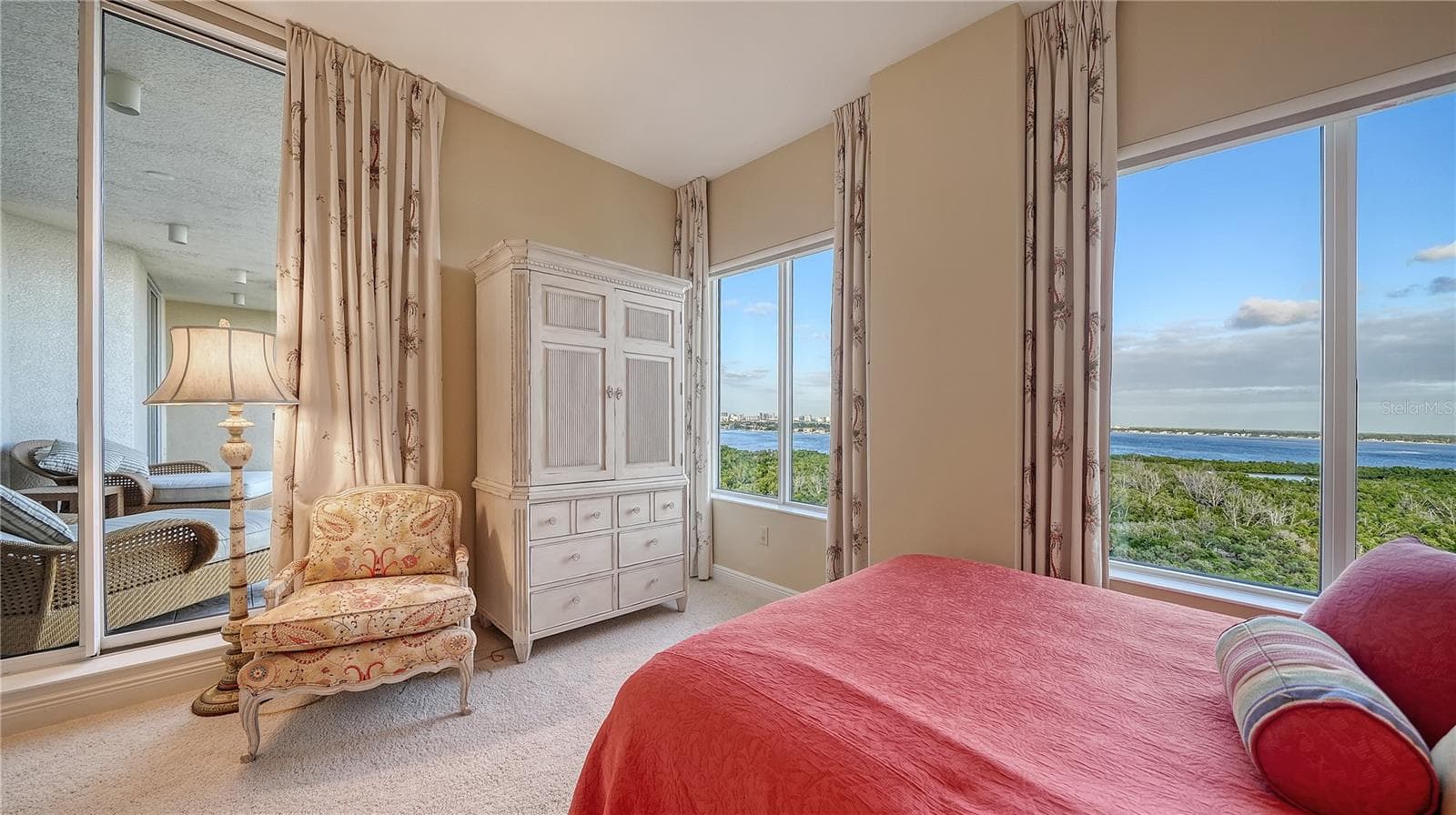 Condominium at 1300 BENJAMIN FRANKLIN DR #1003, SARASOTA, photo 48 of 91