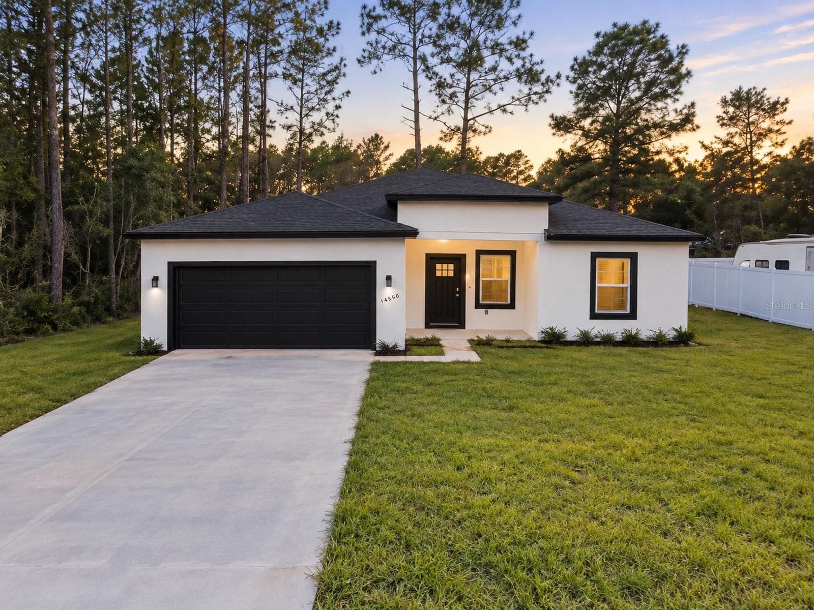 Single Family Residence at 14650 SW 68TH TER, OCALA, photo 2 of 17