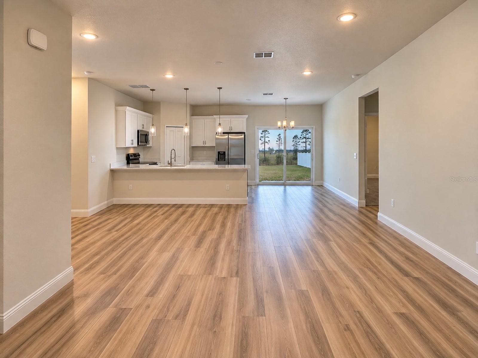 Single Family Residence at 14650 SW 68TH TER, OCALA, photo 3 of 17
