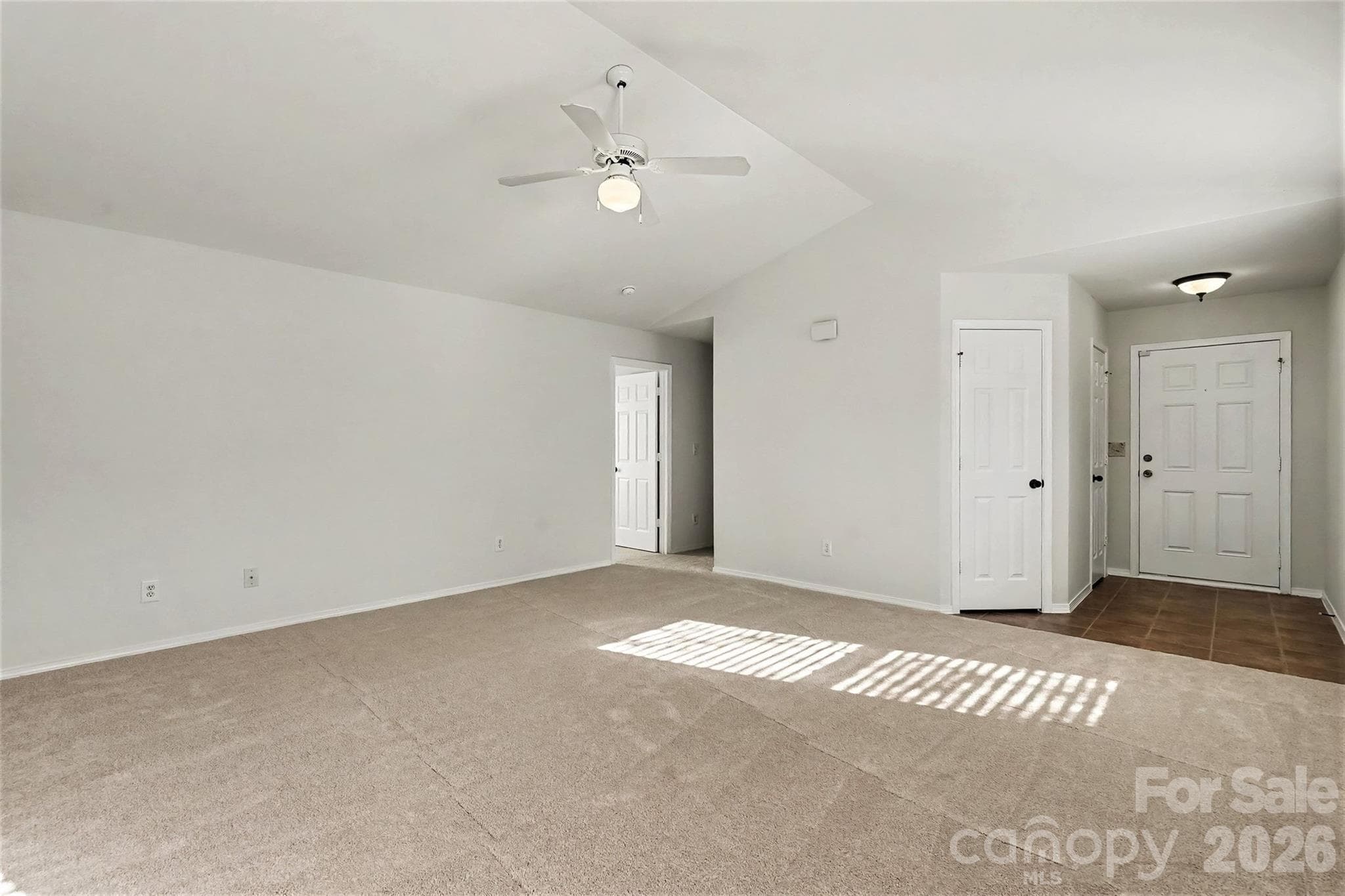 Single Family Residence at 2122 Buckleigh Drive, Charlotte, photo 6 of 27