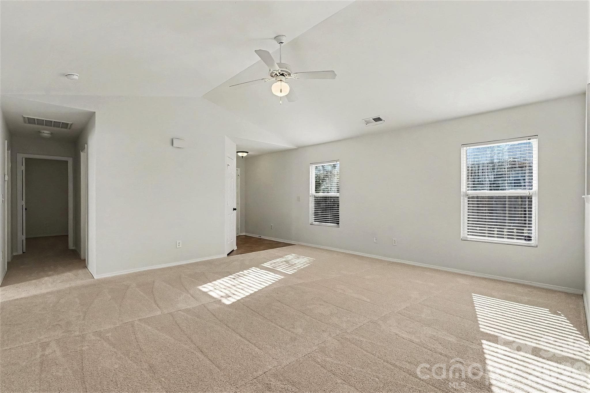 Single Family Residence at 2122 Buckleigh Drive, Charlotte, photo 7 of 27