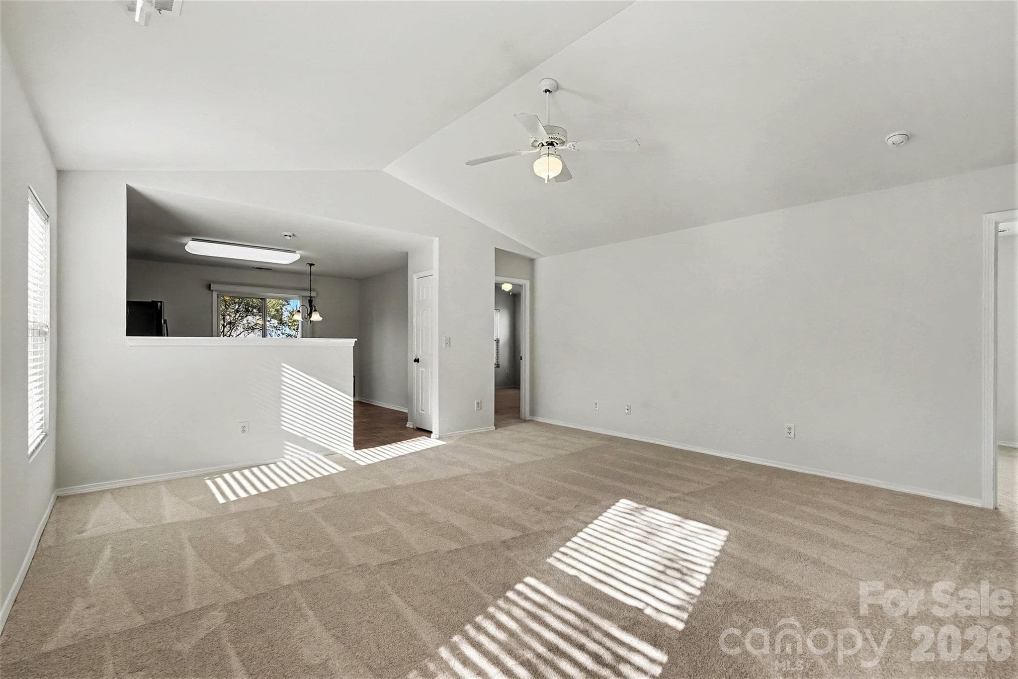 Single Family Residence at 2122 Buckleigh Drive, Charlotte, photo 8 of 27