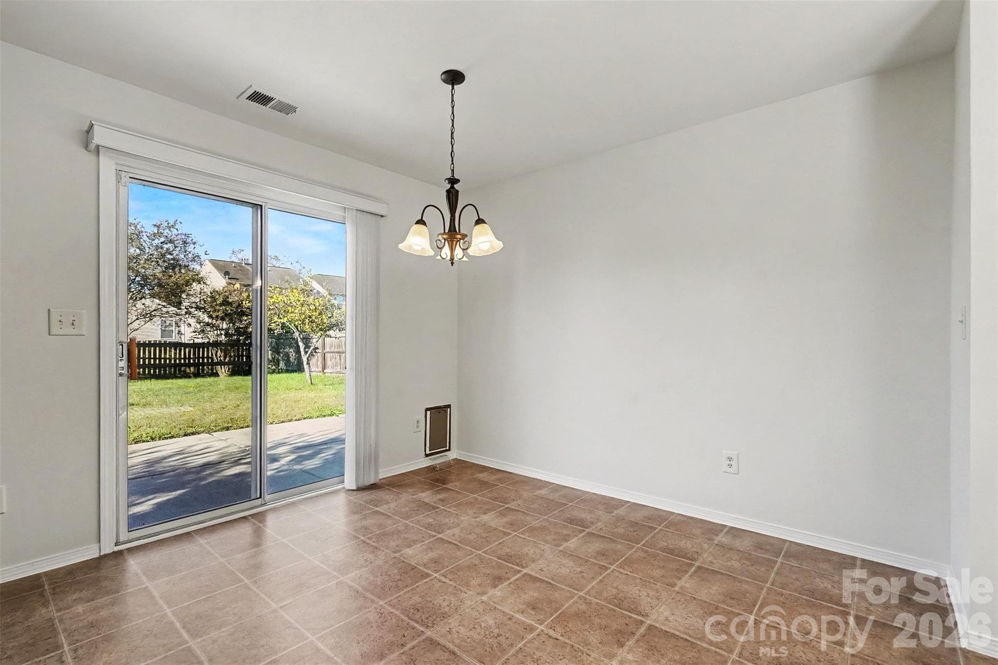 Single Family Residence at 2122 Buckleigh Drive, Charlotte, photo 15 of 27