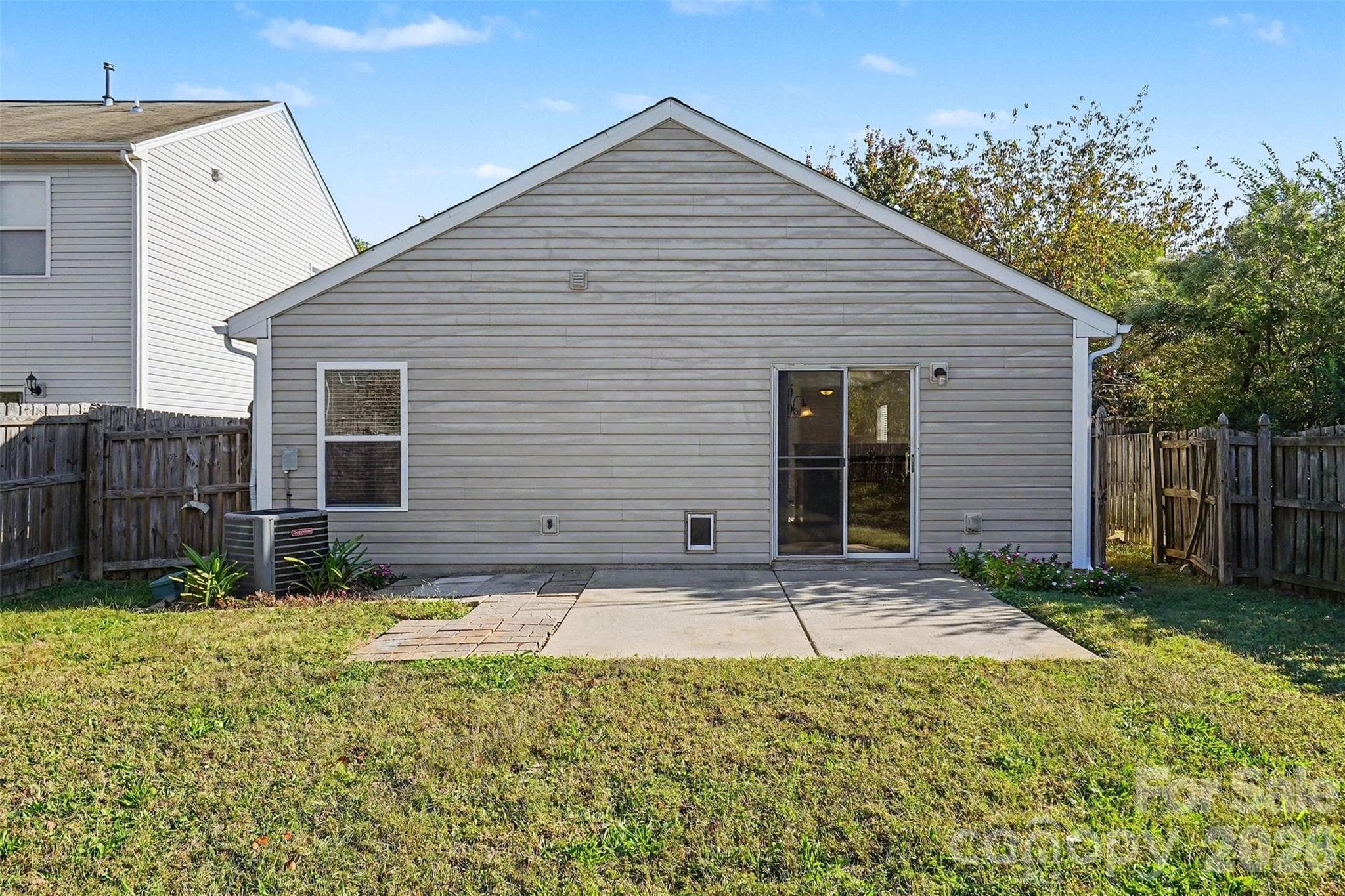 Single Family Residence at 2122 Buckleigh Drive, Charlotte, photo 25 of 27