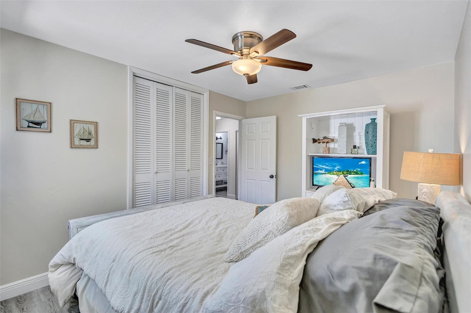 Single Family Residence at 563 LEWIS BLVD SE, ST PETERSBURG, photo 16 of 42