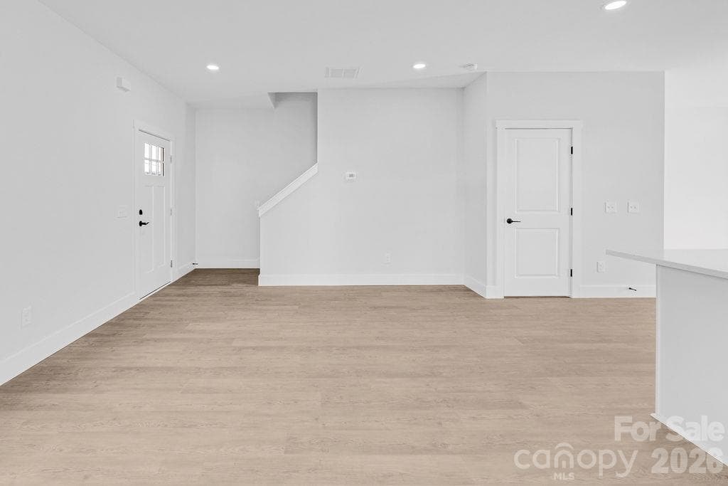Single Family Residence at 1437 10th Avenue SW, Hickory, photo 8 of 27