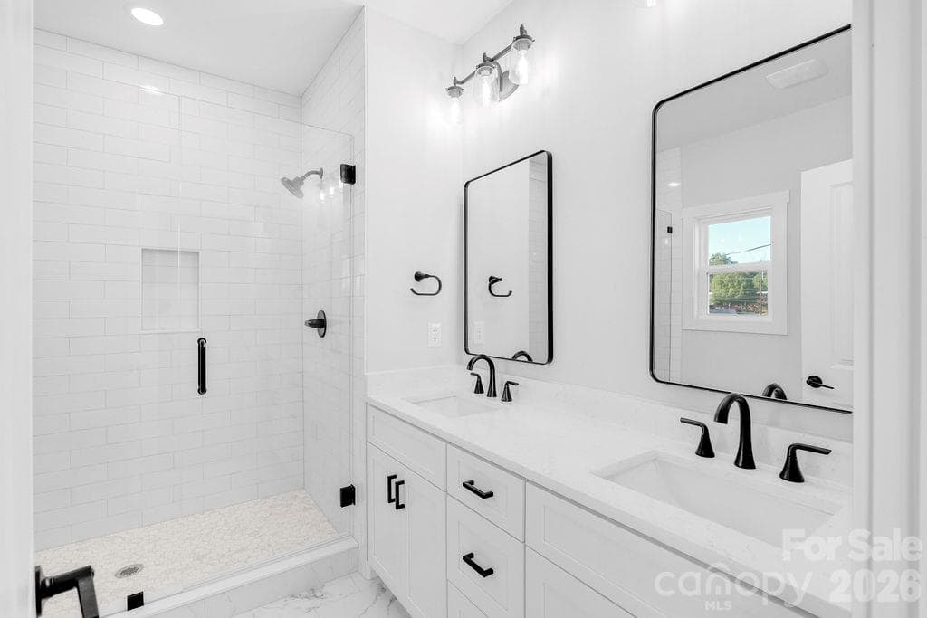 Single Family Residence at 1437 10th Avenue SW, Hickory, photo 20 of 27