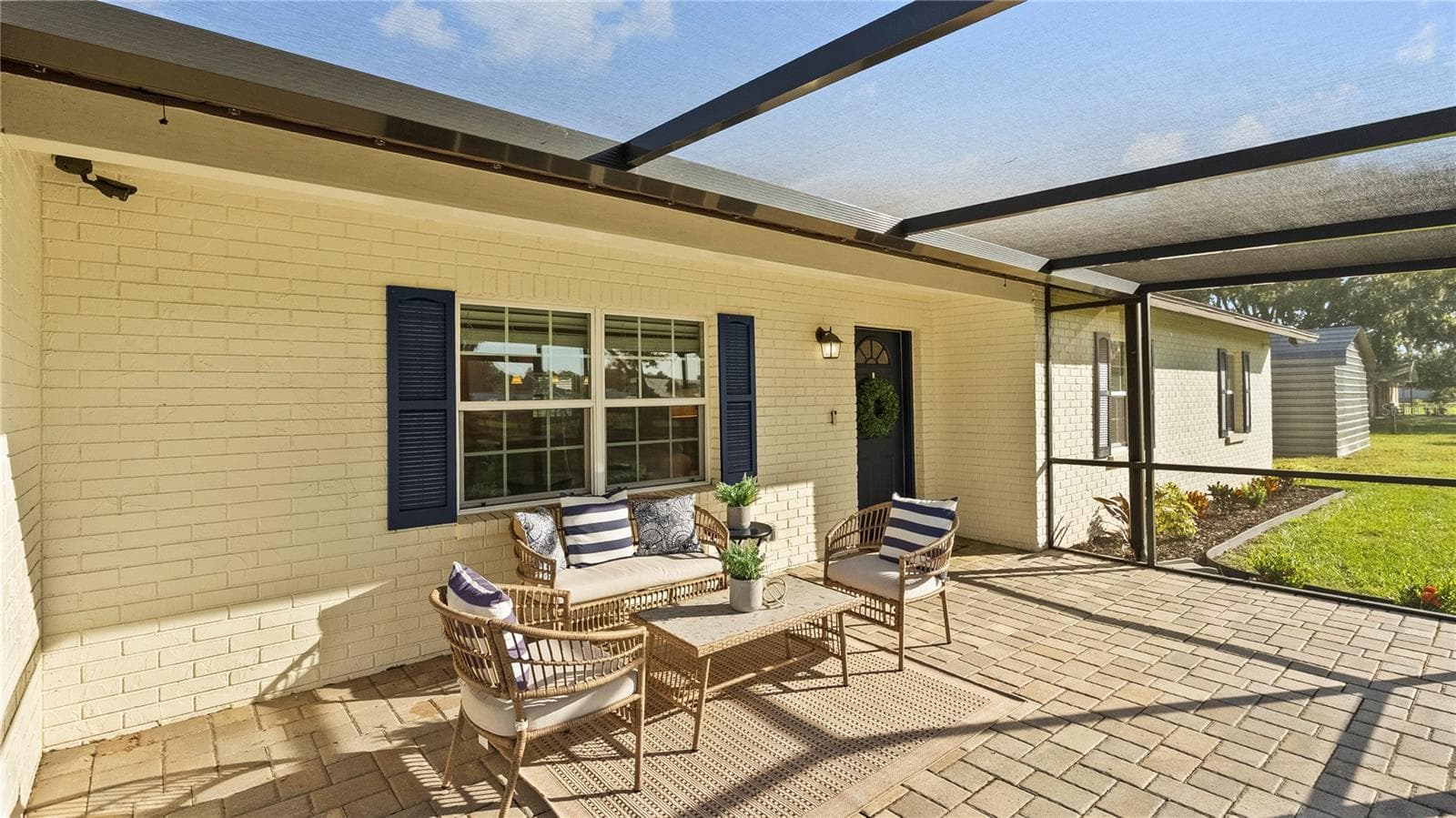 Screened and pavered front porch - 310 MOCCASIN HOLLOW RD, LITHIA