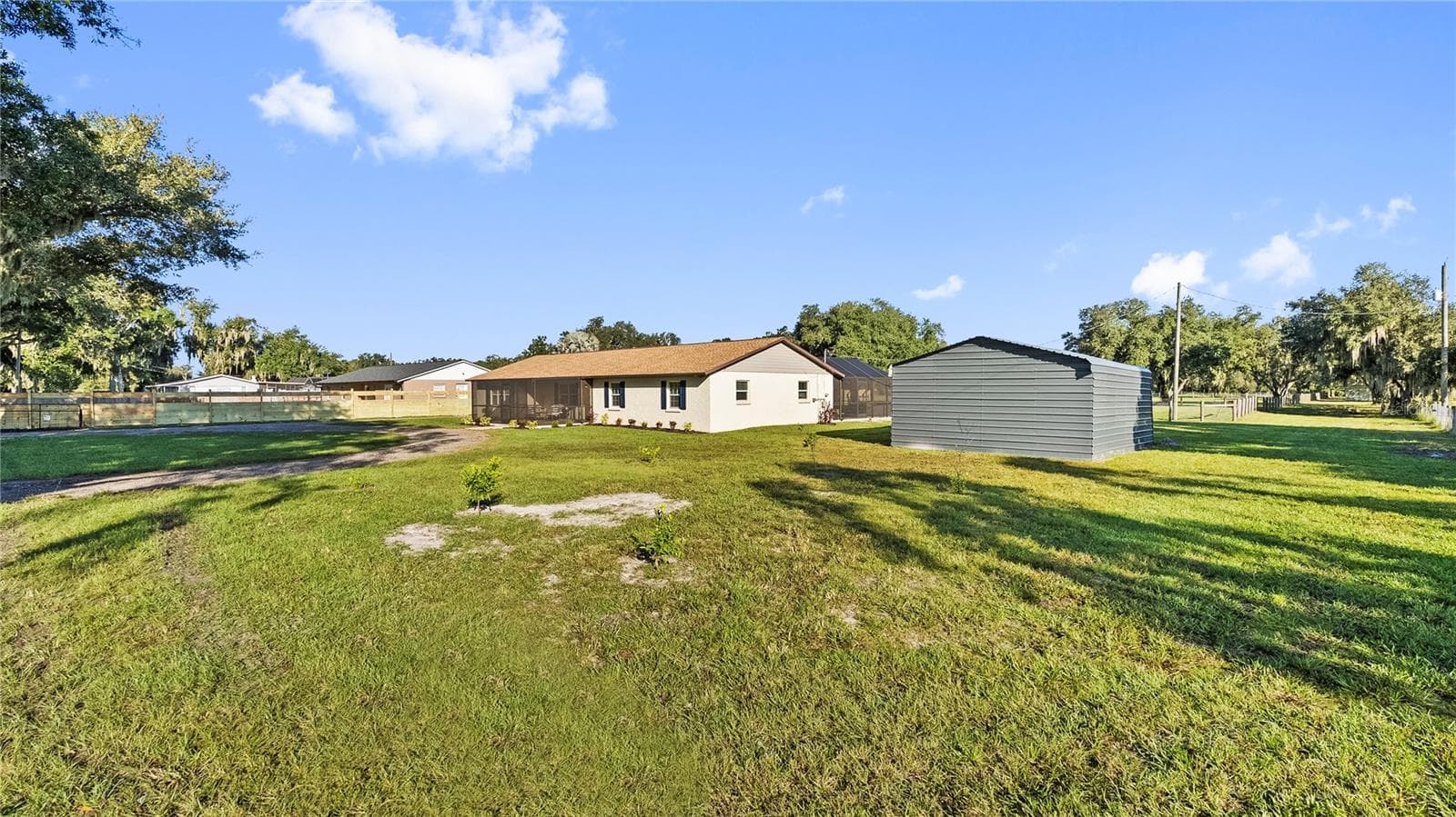 Plenty of space to roam... - 310 MOCCASIN HOLLOW RD, LITHIA