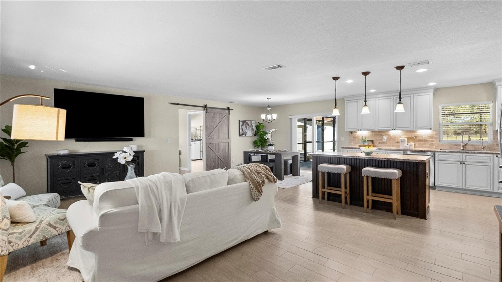 Kitchen opens to living room - 310 MOCCASIN HOLLOW RD, LITHIA