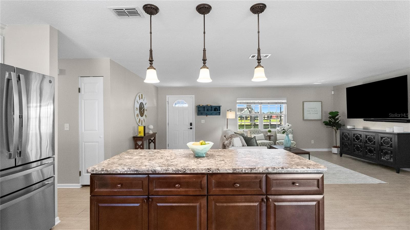 Single Family Residence at 310 MOCCASIN HOLLOW RD, LITHIA, photo 18 of 48