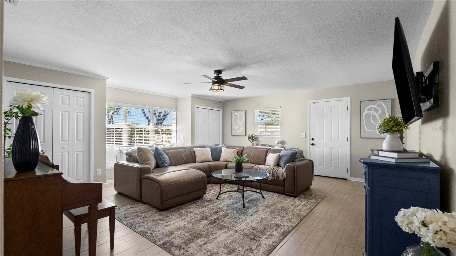 HUGE Family Room or 4th Bedroom - 310 MOCCASIN HOLLOW RD, LITHIA
