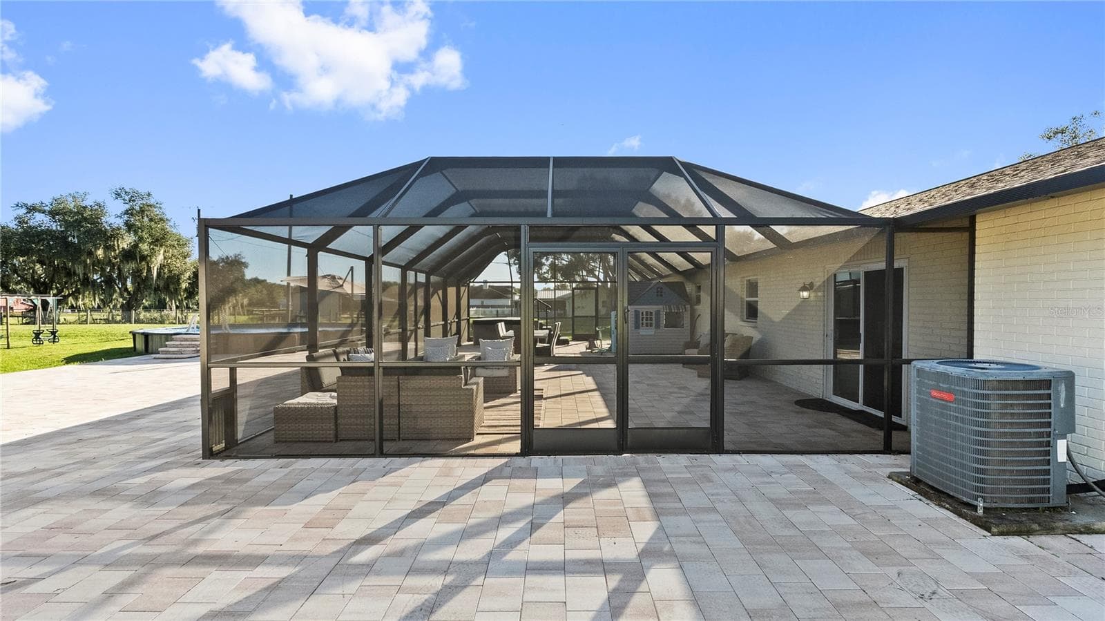 Single Family Residence at 310 MOCCASIN HOLLOW RD, LITHIA, photo 40 of 48