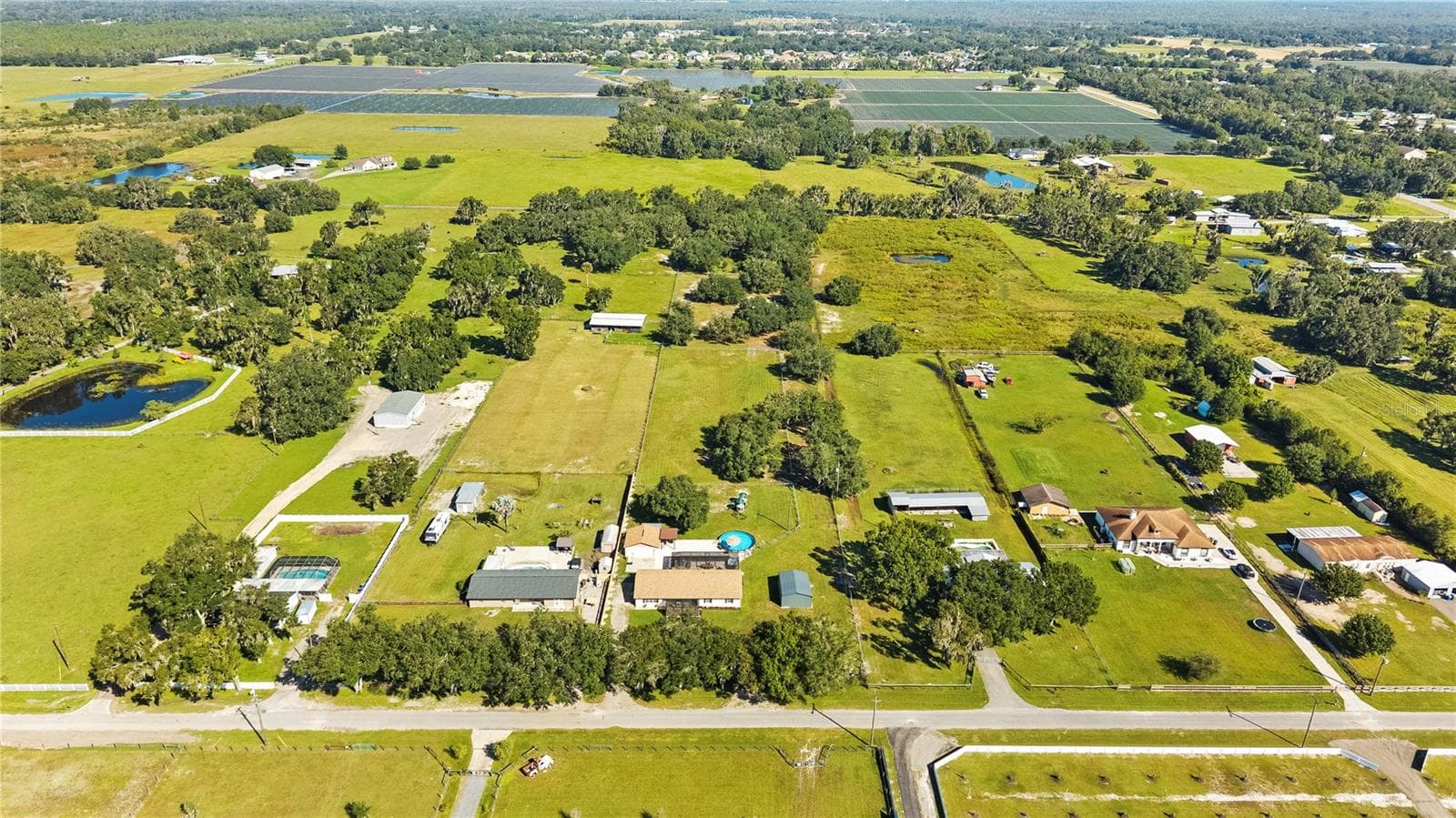 Single Family Residence at 310 MOCCASIN HOLLOW RD, LITHIA, photo 44 of 48
