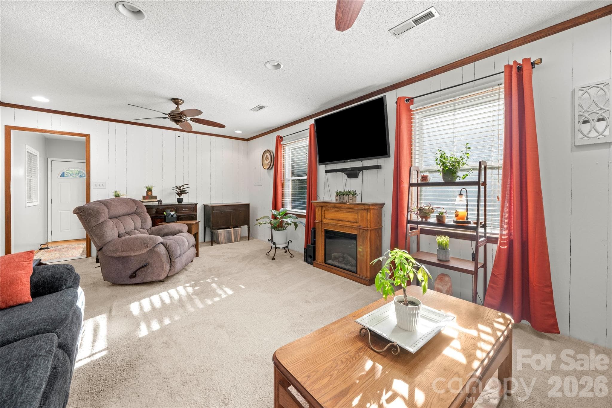 Single Family Residence at 1875 Davis Circle, Clover, photo 17 of 31