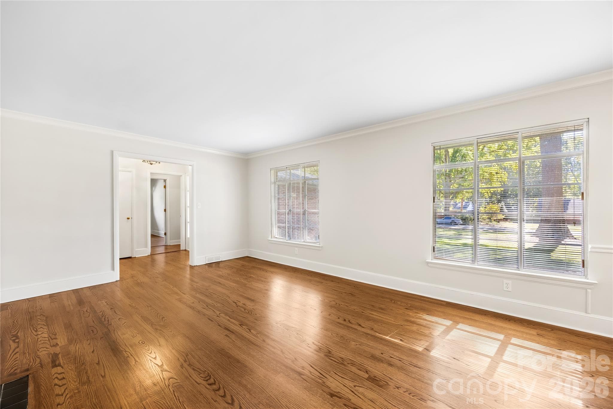 Single Family Residence at 1920 Marlwood Circle, Charlotte, photo 2 of 24