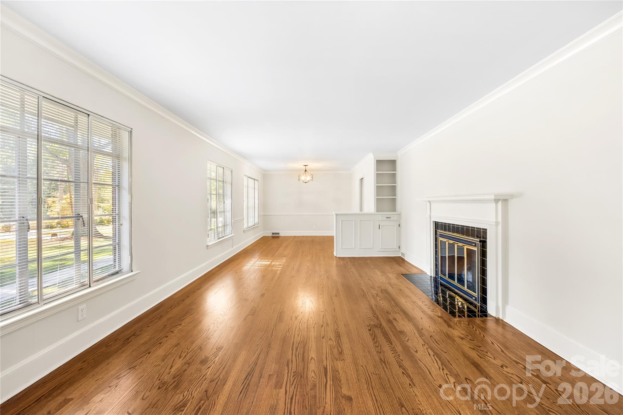 Single Family Residence at 1920 Marlwood Circle, Charlotte, photo 4 of 24