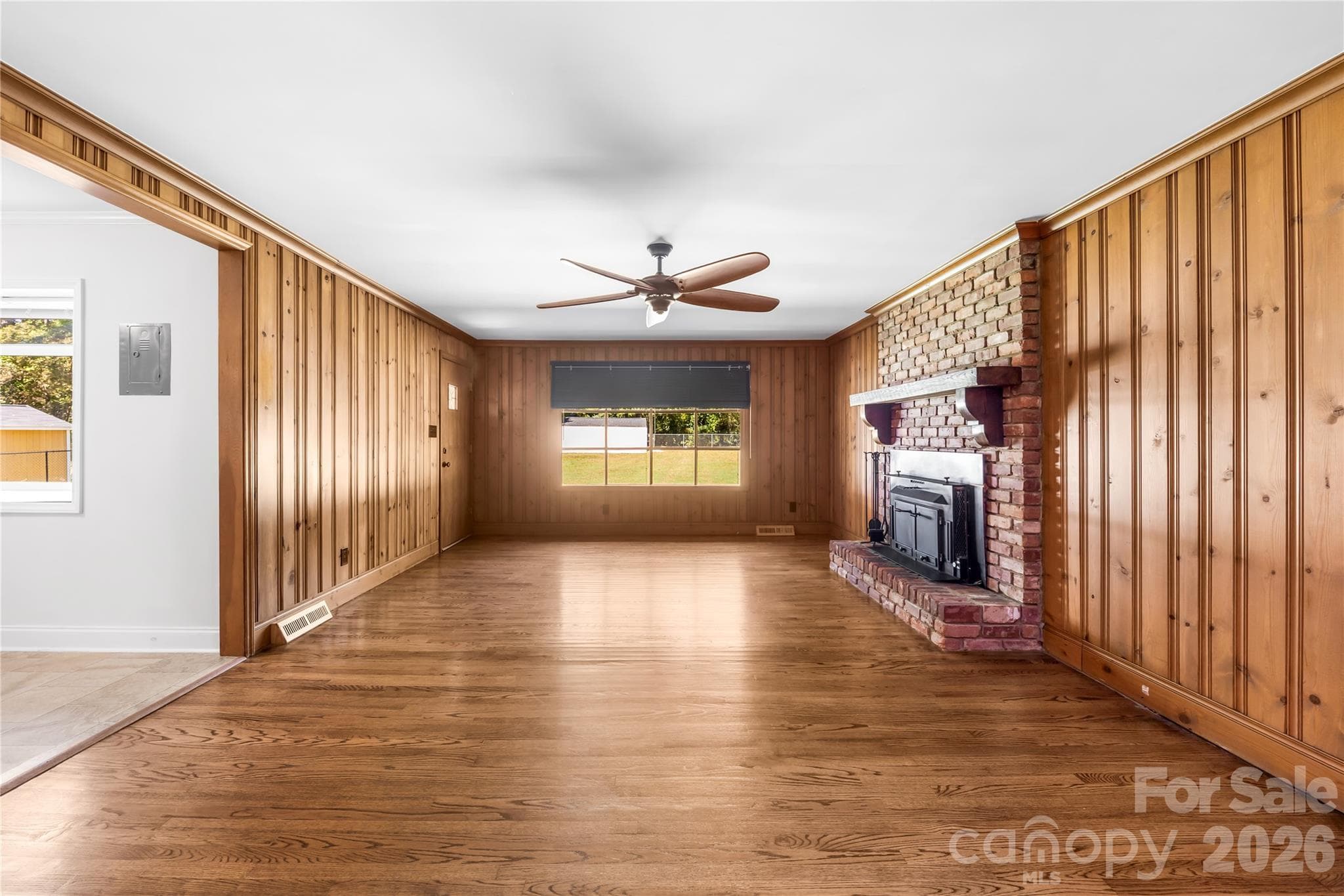 Single Family Residence at 1920 Marlwood Circle, Charlotte, photo 9 of 24