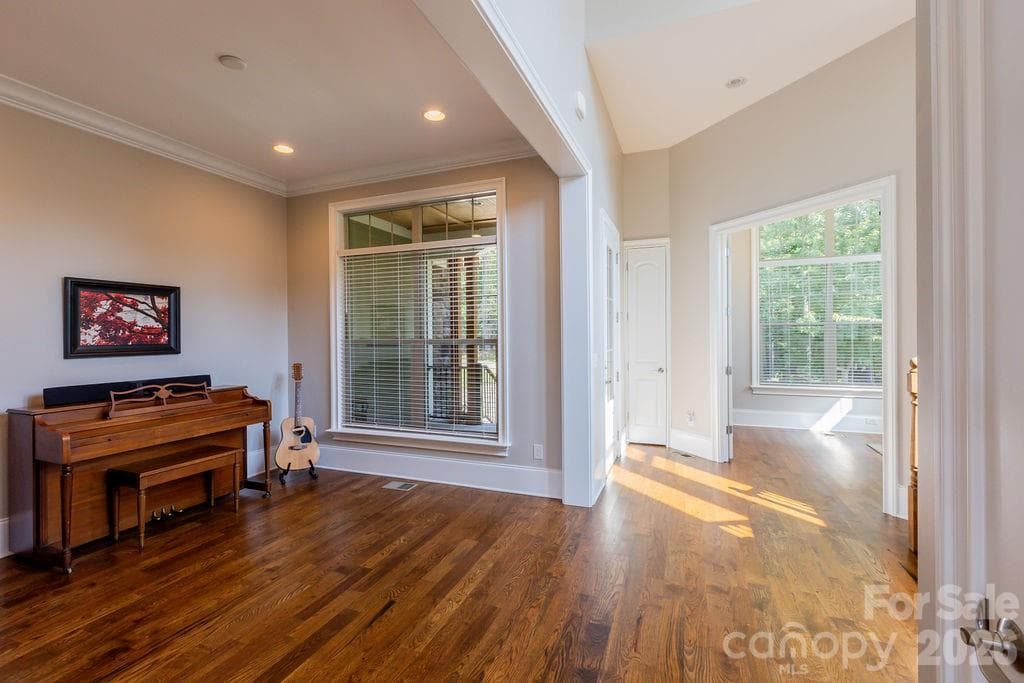 Single Family Residence at 7996 Malibu Pointe Lane, Denver, photo 11 of 42