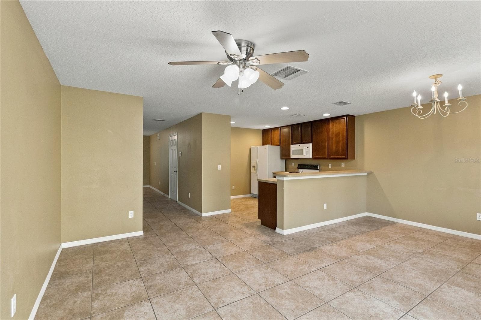 Entertaining Area/Kitchen - 3897 SILVERBELL LOOP, OVIEDO