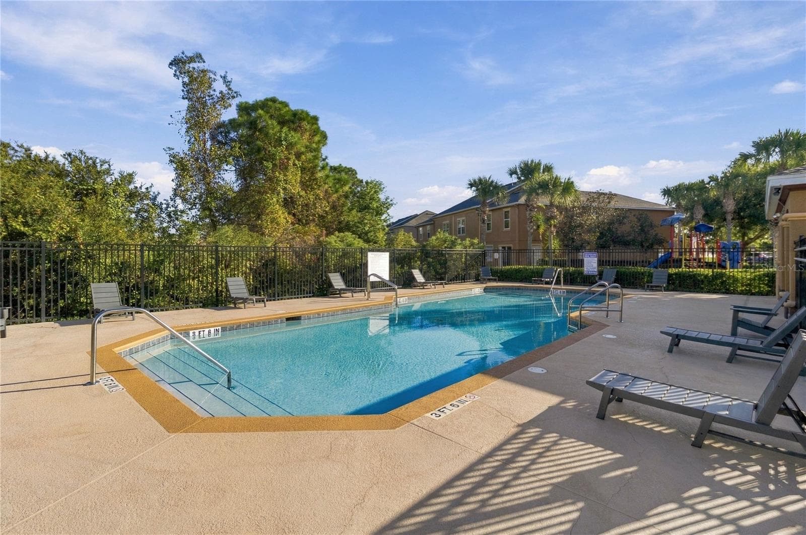 Community Pool - 3897 SILVERBELL LOOP, OVIEDO