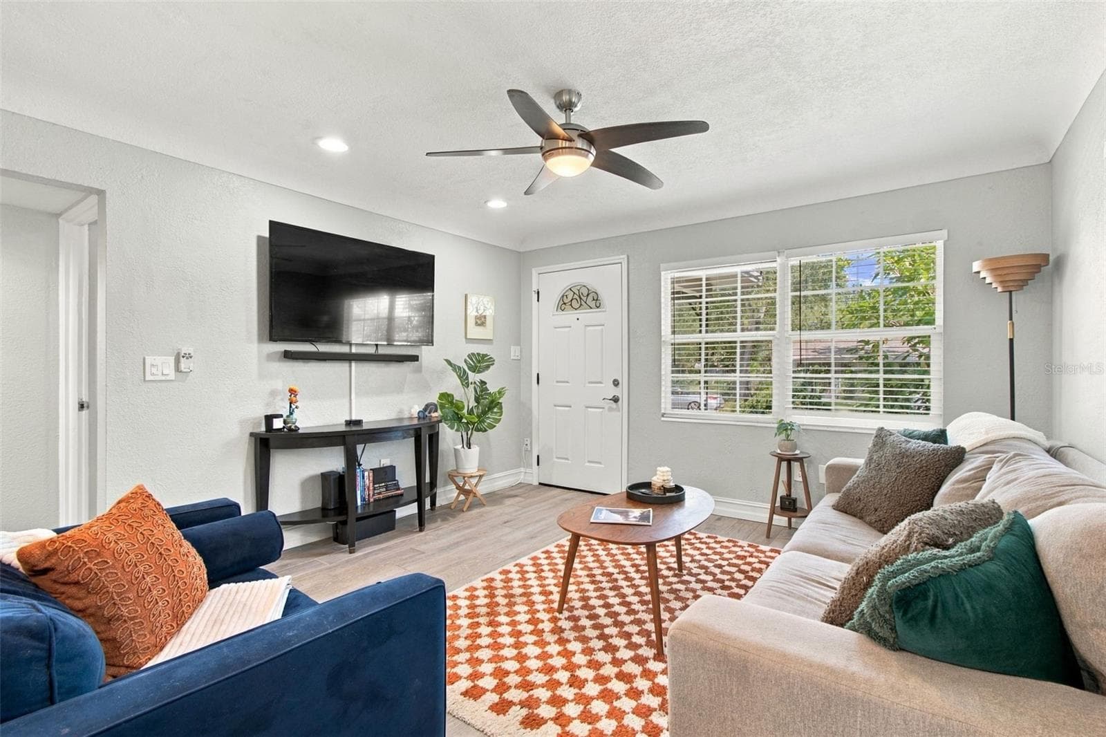Single Family Residence at 3926 26TH ST N, ST PETERSBURG, photo 5 of 23