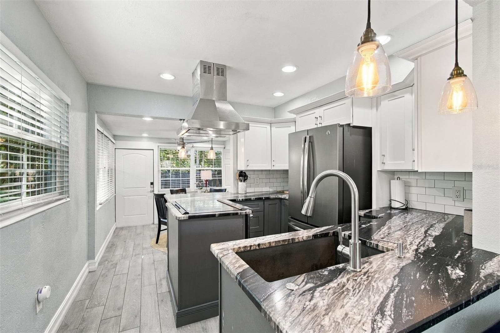 Single Family Residence at 3926 26TH ST N, ST PETERSBURG, photo 6 of 23