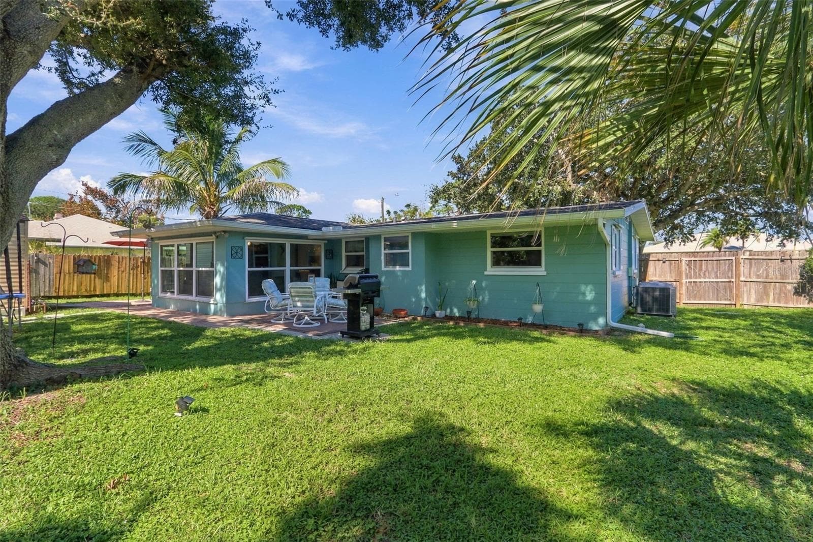 Single Family Residence at 945 HORIZON RD, VENICE, photo 4 of 24
