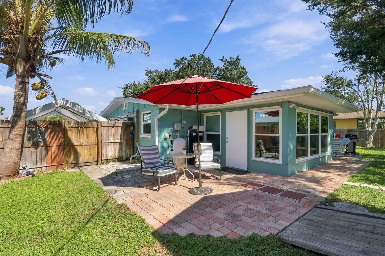 Single Family Residence at 945 HORIZON RD, VENICE, photo 6 of 24