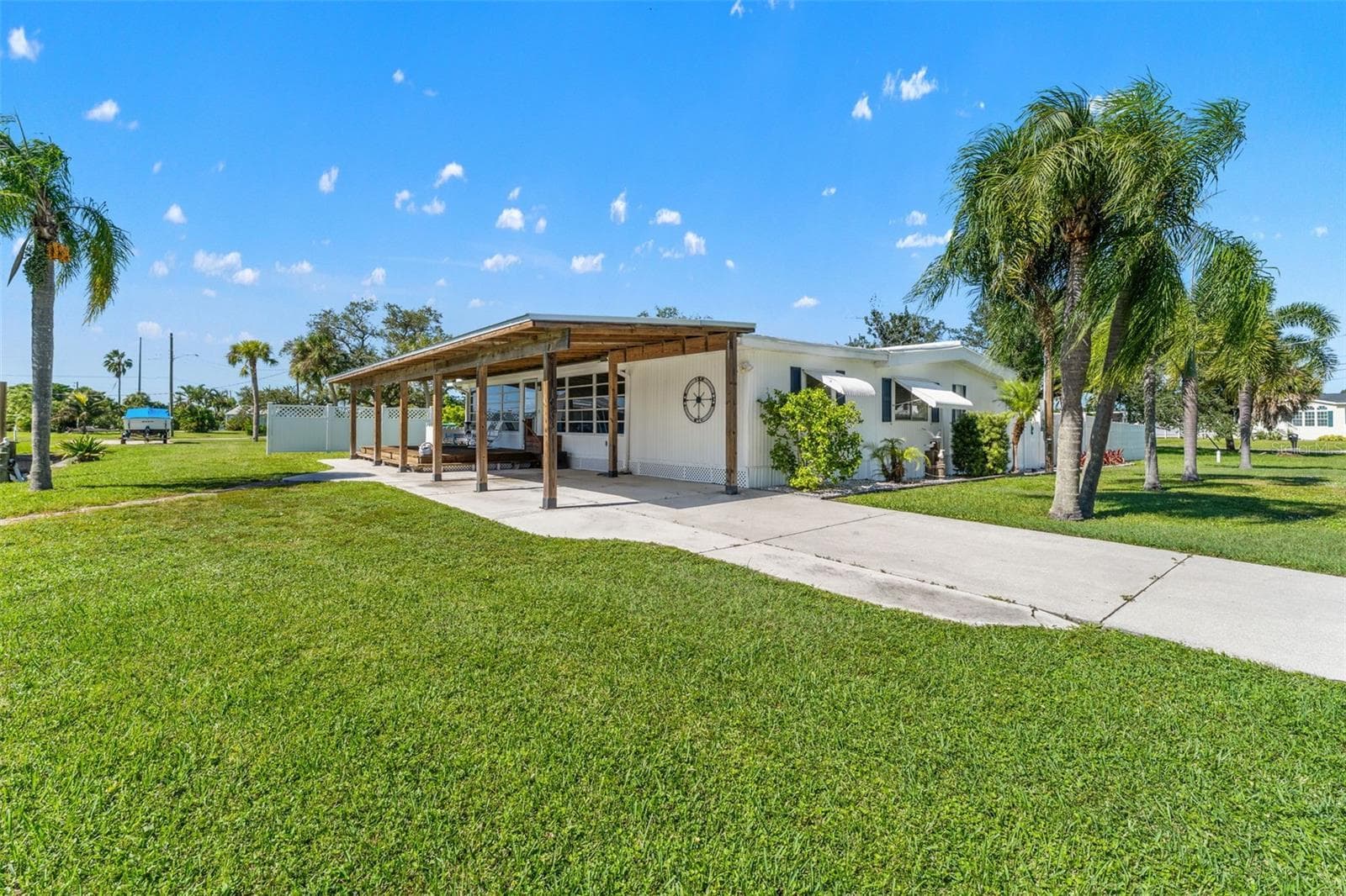 Manufactured Home at 4203 NETTLE RD, PORT CHARLOTTE, photo 2 of 50