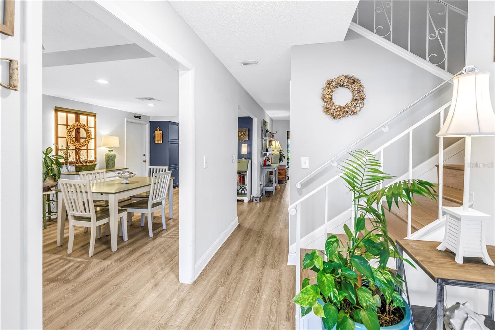 Condominium at 8473 17TH ST N, ST PETERSBURG, photo 7 of 37