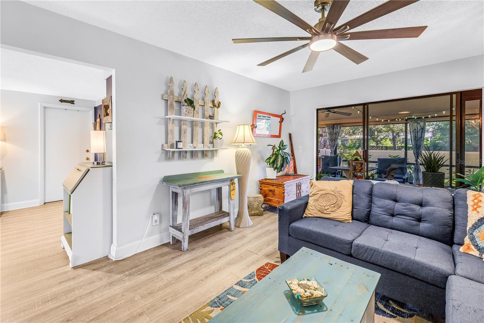 Living Room - 8473 17TH ST N, ST PETERSBURG