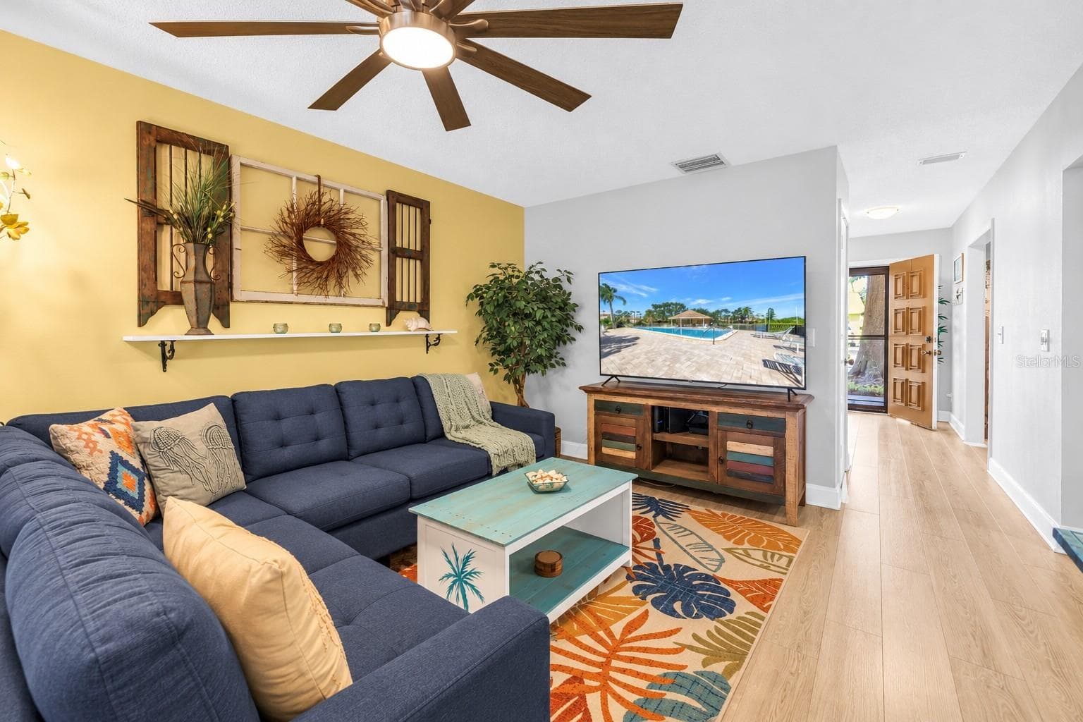Condominium at 8473 17TH ST N, ST PETERSBURG, photo 16 of 37