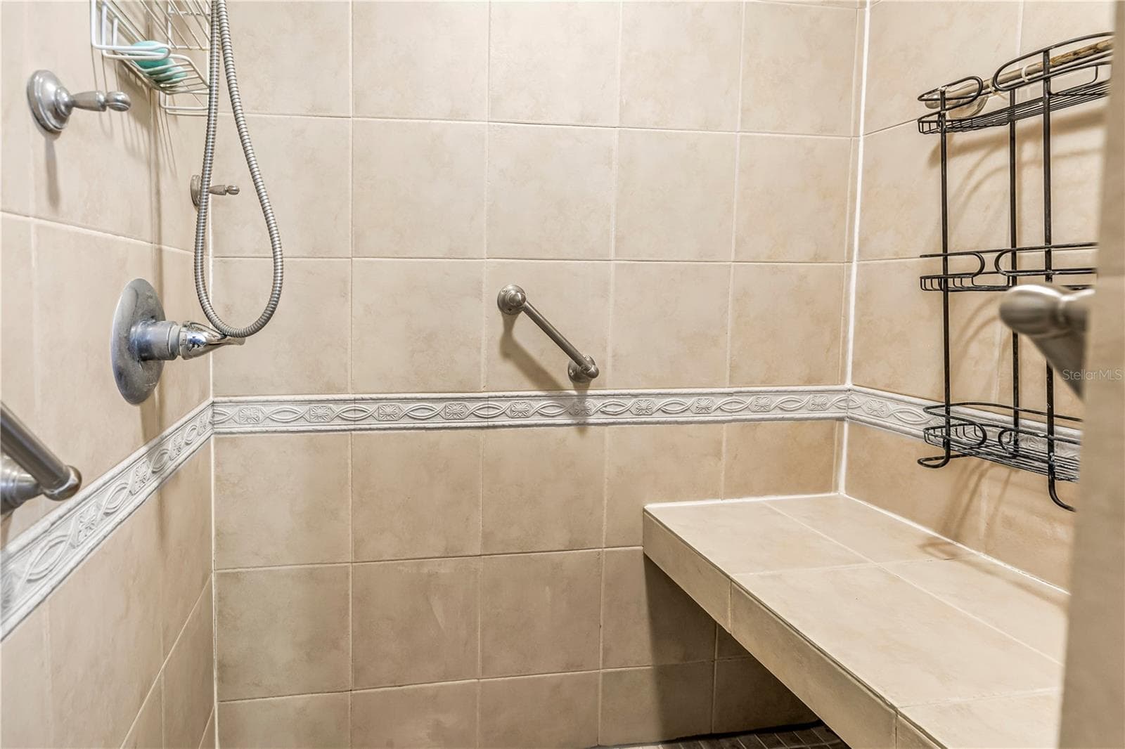 Primary Bathroom Shower Bench - 8473 17TH ST N, ST PETERSBURG