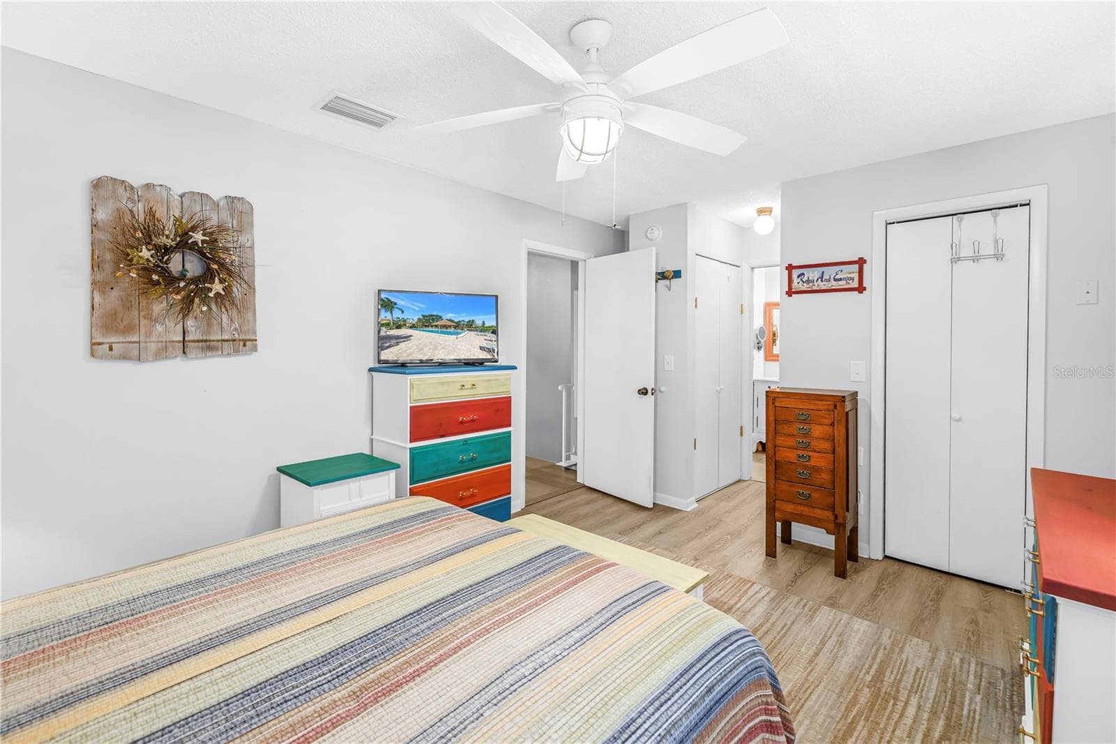 Condominium at 8473 17TH ST N, ST PETERSBURG, photo 26 of 37