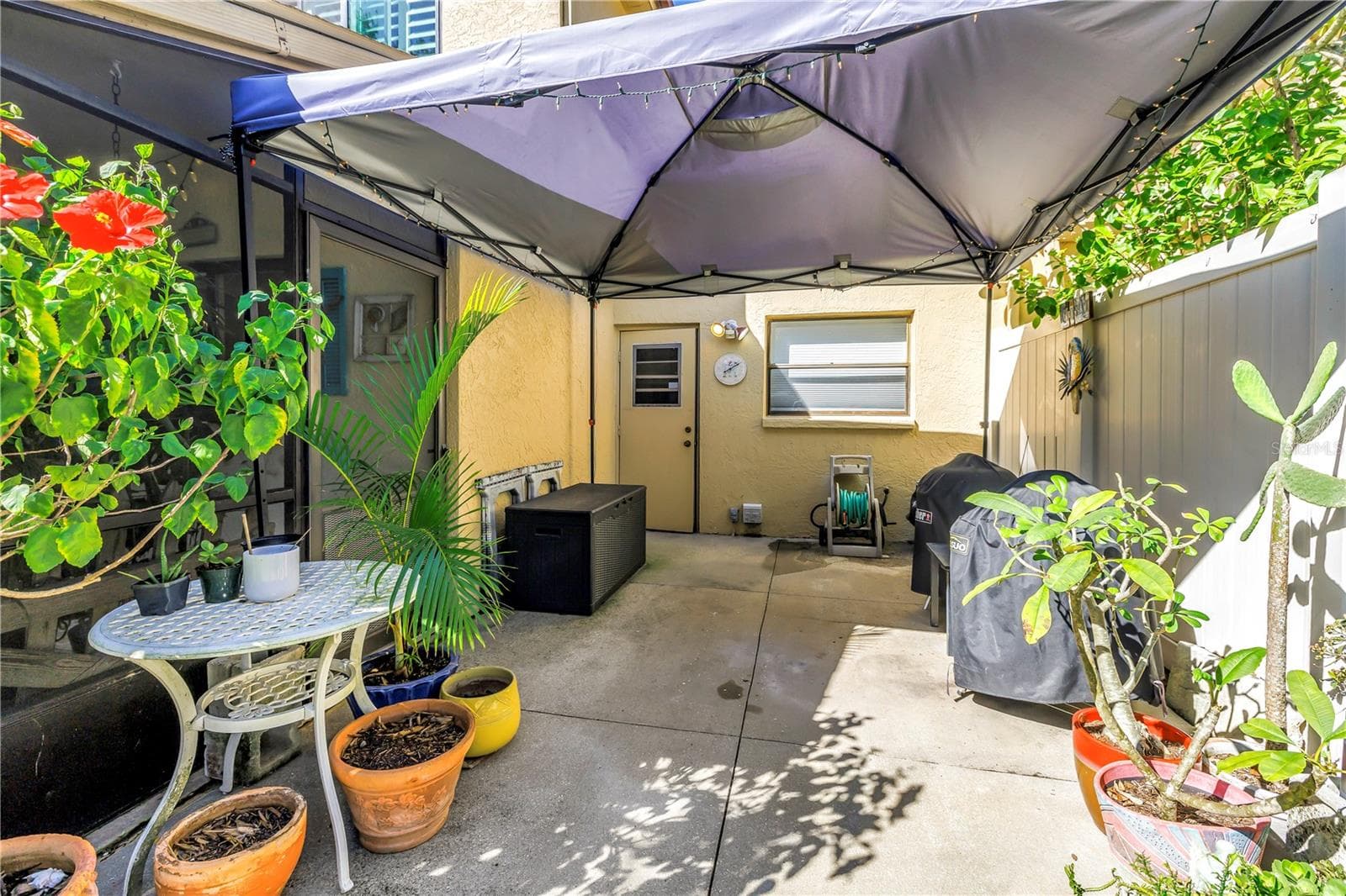 Condominium at 8473 17TH ST N, ST PETERSBURG, photo 32 of 37