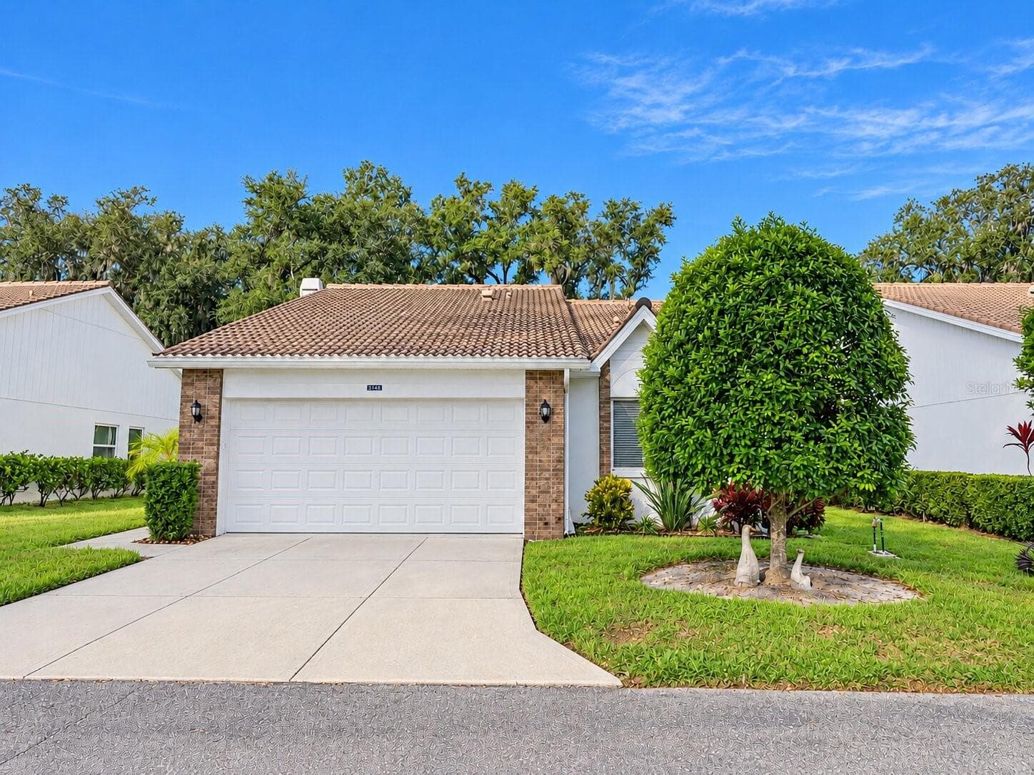 Single Family Residence at 5808 GARDEN LAKES FERN, BRADENTON, photo 2 of 38